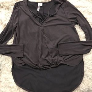 Criss cross front hi low top